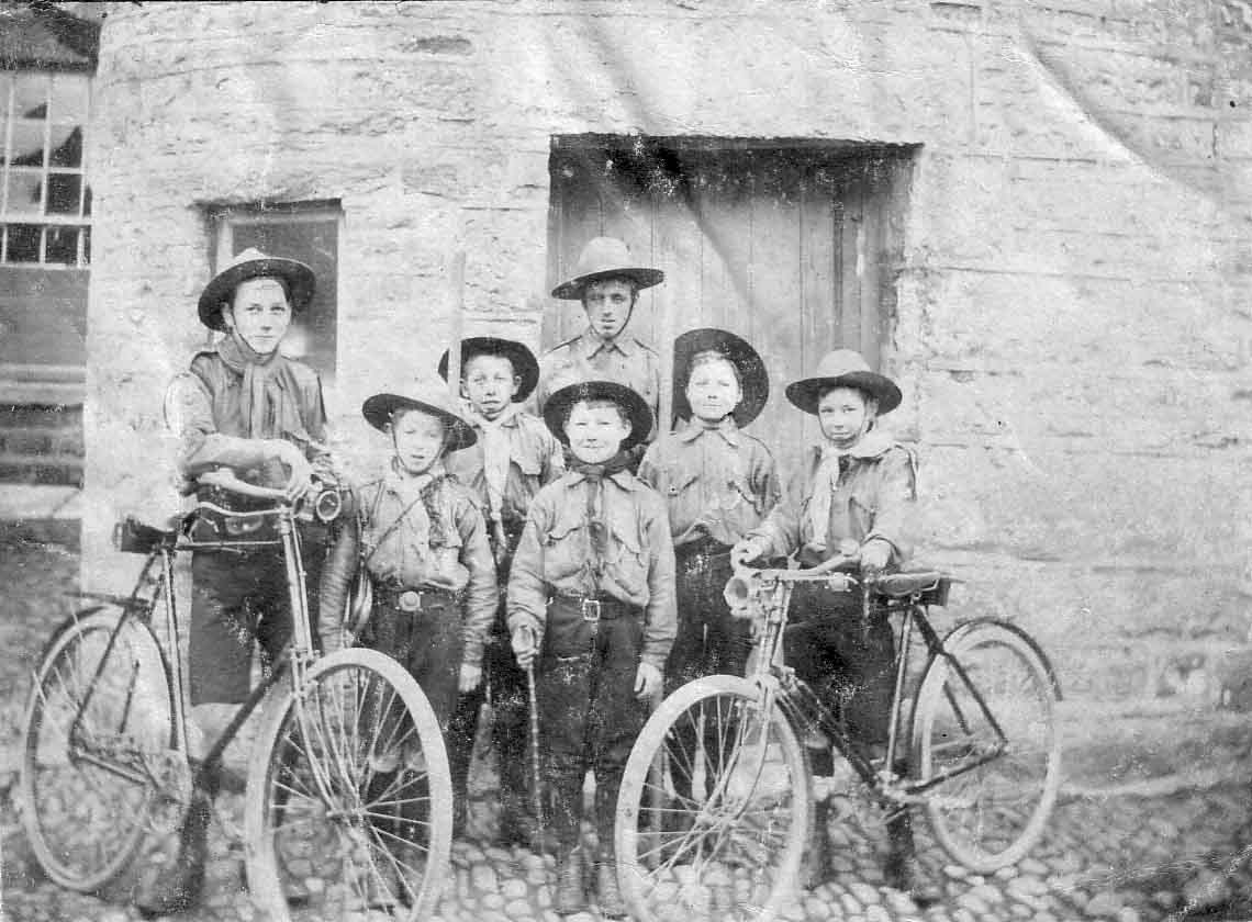 1909 Hornby Troop